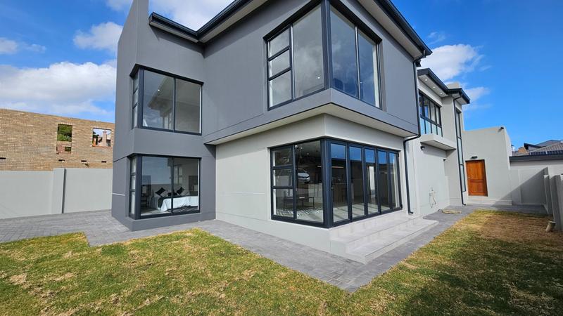 4 Bedroom Property for Sale in Dana Bay Western Cape